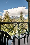 Pinnacle Hotel Whistler Village