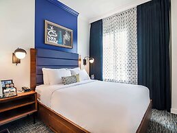 Hotel Belmont Vancouver - MGallery Collection