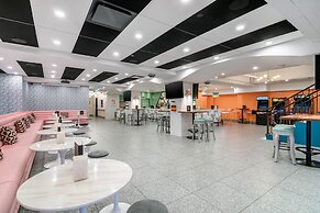 Hotel Belmont Vancouver - MGallery Collection