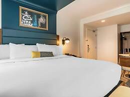 Hotel Belmont Vancouver - MGallery Collection