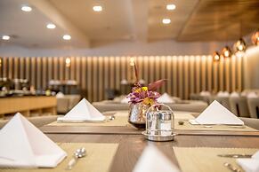 Rubin Wellness & Conference Hotel