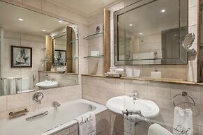 Labourdonnais Waterfront Hotel