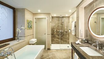 InterContinental Athénée Palace Bucharest by IHG