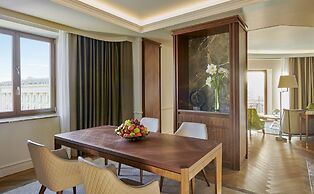 InterContinental Athénée Palace Bucharest by IHG