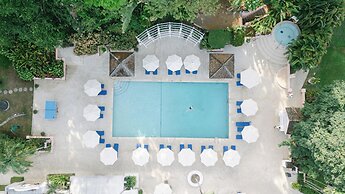 Fairmont Royal Pavilion