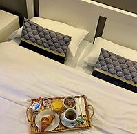 Aix Hotel