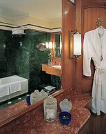 The Oberoi Cecil, Shimla