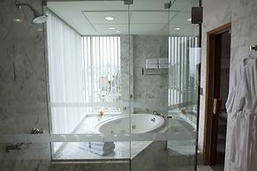 Delfines Hotel & Convention Center