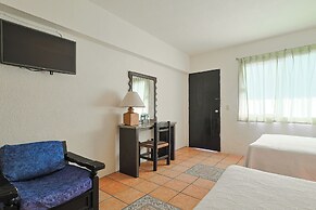 Hotel Delfin PV Beach Resort