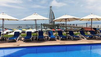 Hotel Delfin PV Beach Resort