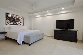 Hotel Delfin PV Beach Resort