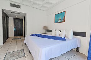 Hotel Delfin PV Beach Resort