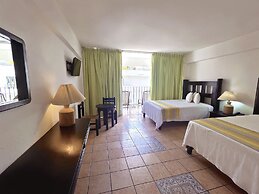 Hotel Delfin PV Beach Resort