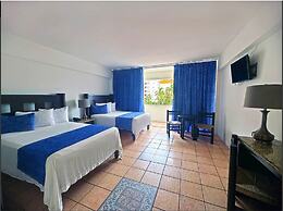Hotel Delfin PV Beach Resort
