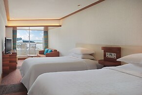 Sheraton Okinawa Sunmarina Resort