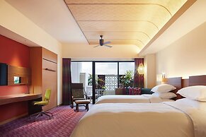 Sheraton Okinawa Sunmarina Resort