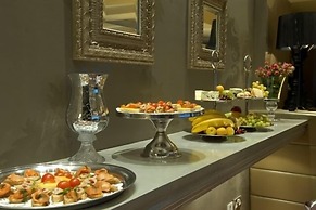 Cleopatra Hotel