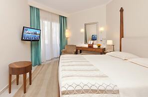 Alexander The Great Beach Hotel