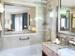 Alexander The Great Beach Hotel