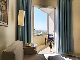 Alexander The Great Beach Hotel