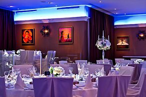 Mediterranean Beach Hotel