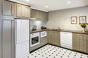 Adina Heritage Christchurch