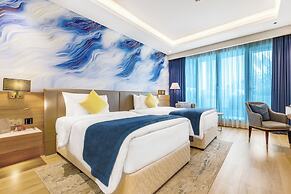 Mövenpick Grand Al Bustan Dubai