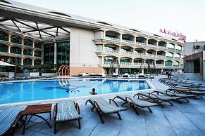 Mövenpick Grand Al Bustan Dubai