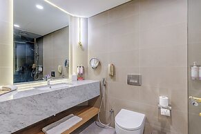 Mövenpick Grand Al Bustan Dubai