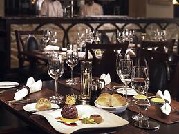 Mövenpick Grand Al Bustan Dubai