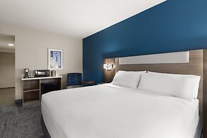 Holiday Inn Express Hotel & Suites Danbury - I-84, an IHG Hotel