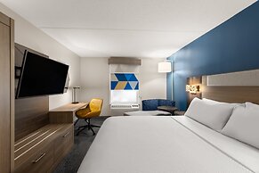 Holiday Inn Express Hotel & Suites Danbury - I-84 by IHG