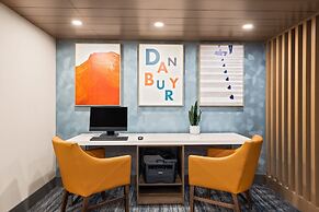 Holiday Inn Express Hotel & Suites Danbury - I-84 by IHG