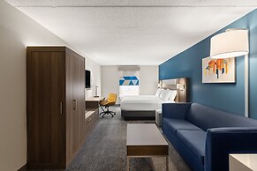 Holiday Inn Express Hotel & Suites Danbury - I-84 by IHG