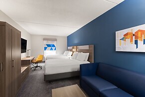 Holiday Inn Express Hotel & Suites Danbury - I-84 by IHG