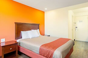 Motel 6 Pendleton, OR - West