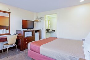 Motel 6 Pendleton, OR - West