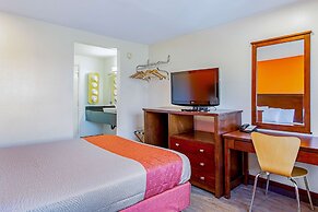 Motel 6 Pendleton, OR - West