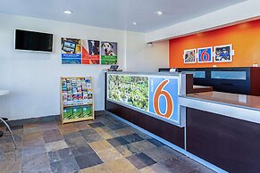 Motel 6 Pendleton, OR - West