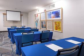 Holiday Inn Express Hotel & Suites Henderson by IHG