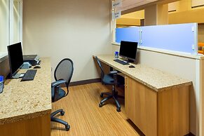 Holiday Inn Express Hotel & Suites Henderson by IHG