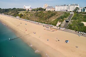 Bournemouth Highcliff Marriott Hotel