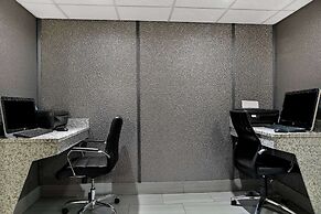 Best Western Plus Flint Airport Inn & Suites