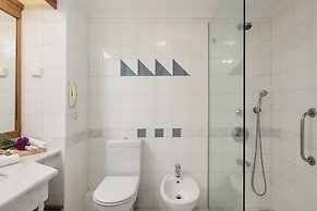 Leptos Panorama Hotel