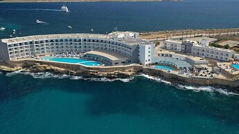 Paradise Bay Resort