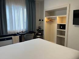 Tres Torres Atiram Hotel