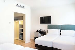 Tres Torres Atiram Hotel