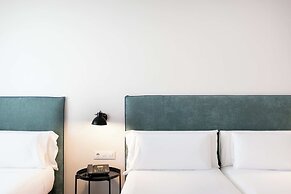 Tres Torres Atiram Hotel