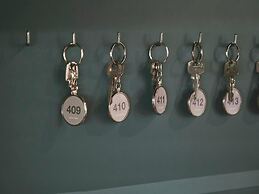 Tres Torres Atiram Hotel