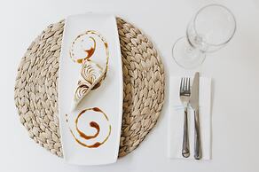 Tres Torres Atiram Hotel